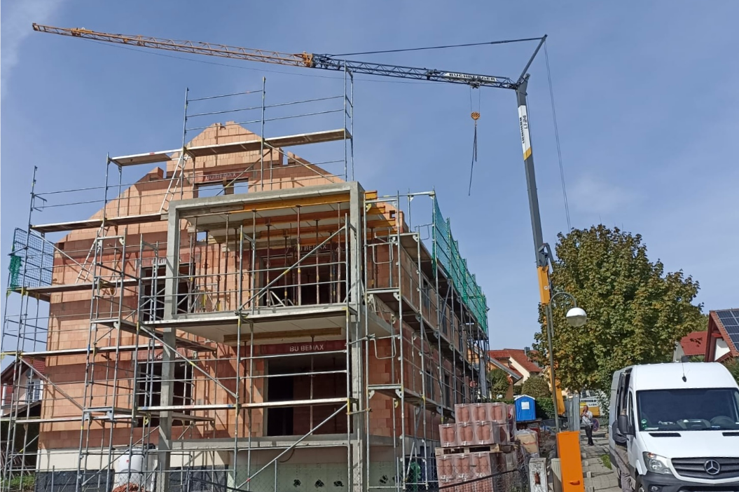 Rohbau eines Zweifamilienhauses mit WU-Keller in Stammham
